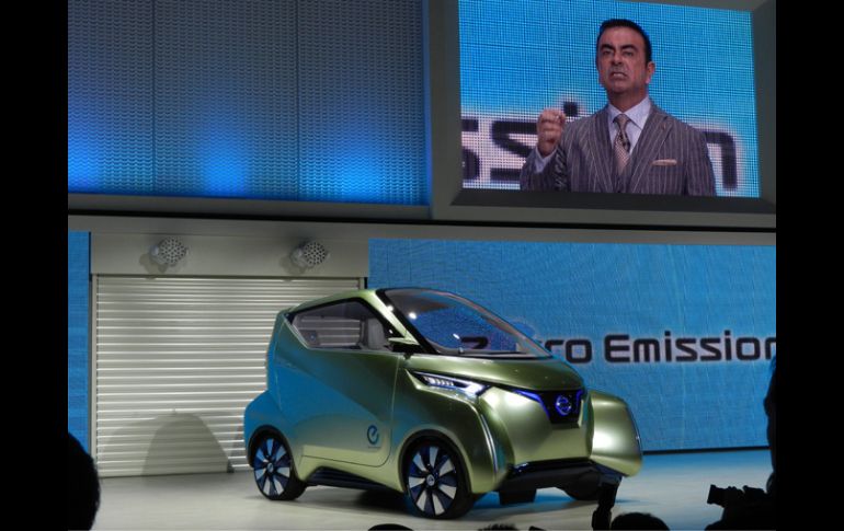 Nissan Pivo 3, presentado por Carlos Ghosn, jefe ejecutivo de la Alianza Renault-Nissan.  /