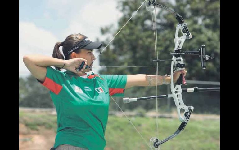 La arquera tapatía terminó como la líder en la modalidad de arco compuesto. MEXSPORT  /