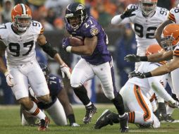 Ray Rice corrio 204 yardas en el partido ante Cleveland. REUTERS  /