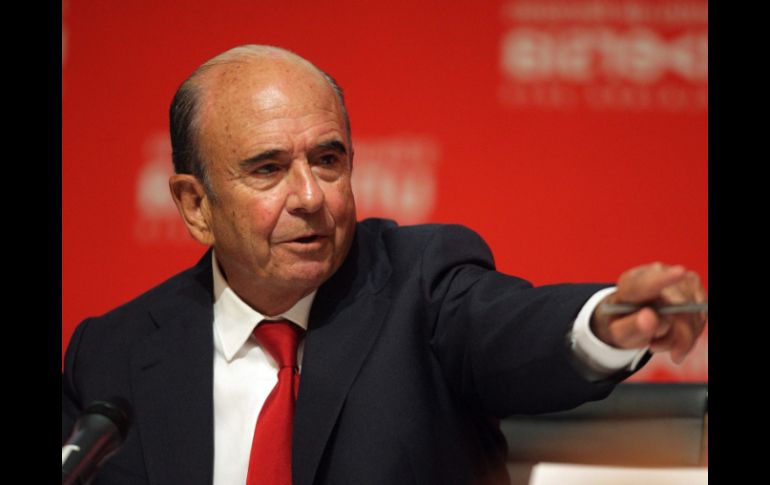 Emilio Botín, presidente del grupo financiero, quiere que el capital esté sobrado en cuanto al Core Capital o TIIER de los bancos.  /