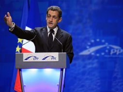 El presidente francés, Nicolas Sarkozy, lanzó hoy un llamamiento al espíritu de compromiso. AFP  /