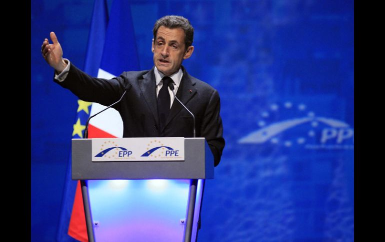 El presidente francés, Nicolas Sarkozy, lanzó hoy un llamamiento al espíritu de compromiso. AFP  /