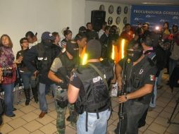 Hoy presentaron a tres sujetos presuntamente implicados en el asesinato y abandono de los 26 cadáveres.  /