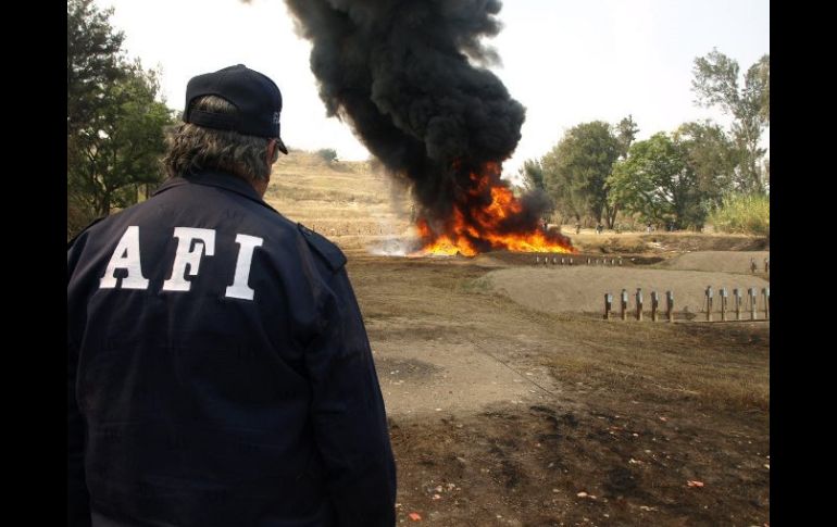 La incineración se llevó a cabo en las instalaciones del Club Cinegético Canadá, en el municipio de Tonalá.  /