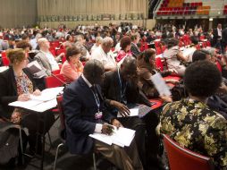 Delegados discuten durante la 17 Conferencia de Naciones Unidas sobre Cambio Climático en Durban. REUTERS  /