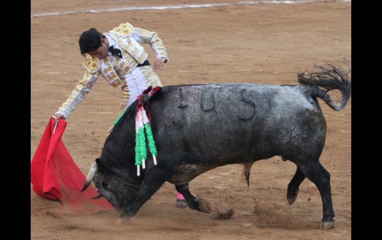 Diego Silveti corta el rabo 126 en la historia de la Plaza México. NTX  /