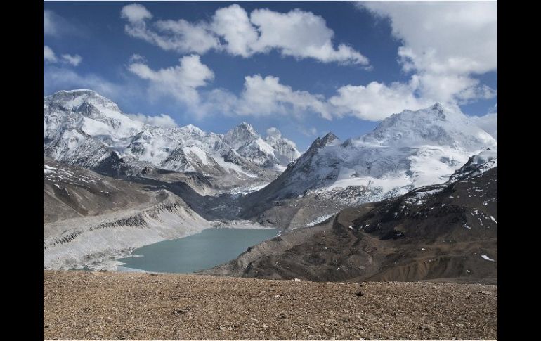 Vista del glaciar Cho Oyu en el monte Everest en 2009. EFE  /