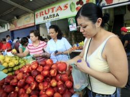 Aseguran que el incremento de 4.2% es insuficiente para cubrir las necesidades de alimentación, salud y educación. ARCHIVO  /