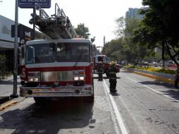 La conflagración se registró en la bodega de un establecimiento de comida.  /