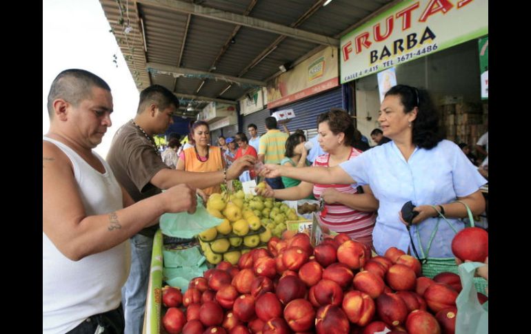 La CONACCA dice que la baja se debe a la incursión de las grandes tiendas e hipermercados.  /