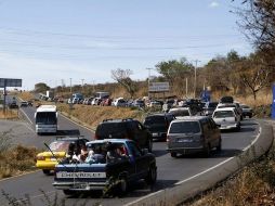 Recomiendan a los conductores mantener una distancia prudente respecto a otros vehículos. ARCHIVO  /