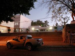 Tras el hallazgo de tres cuerpos en un edificio de la FEG (foto), ven como probable móvil el cobro de derecho de piso.  /