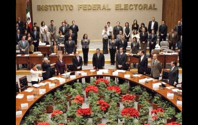 Lorenzo Córdova, Sergio García Ramírez y María Marván, rindieron protesta como consejeros electorales. EL UNIVERSAL  /