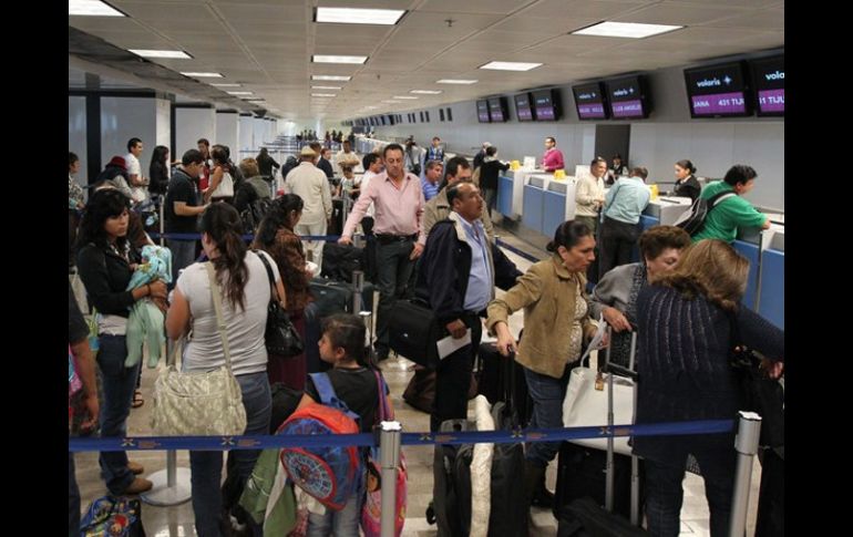 El 2012 es un año electoral, por lo que piden que no utilicen la terminal aérea como herramienta.  /