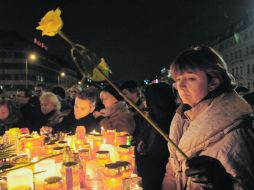 Las muestras de afecto por parte de los ciudadanos fueron explícitas tras la muerte del ex presidente de la República Checa. AFP  /