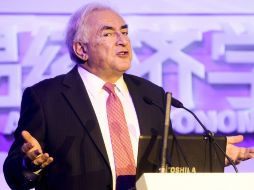 Strauss-Kahn declaró respecto a la zona euro que 'la balsa salvavidas no era suficientemente sólida'. EFE  /