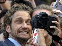 Gerard Butler trabaja en la cinta Of men and Mavericks, en la que interpreta a un destacado surfista. REUTERS  /