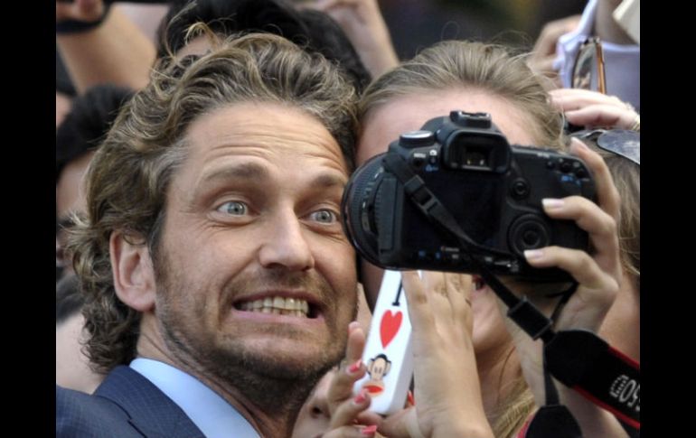 Gerard Butler trabaja en la cinta Of men and Mavericks, en la que interpreta a un destacado surfista. REUTERS  /