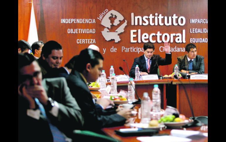 Sesión ordinaria del Instituto Electoral y de Participación Ciudadana celebrada ayer.  /