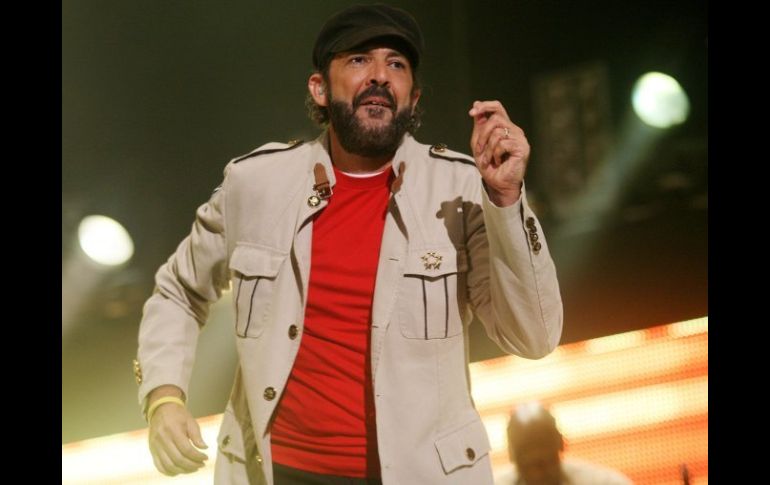 Juan Luis Guerra estará presente ante el mosntruo en Viña del Mar 2012. EFE  /