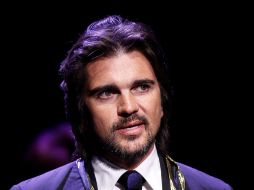 Juanes fue quien pidió hacer el dueto con Alejandra Orozco, aunque estaba programado Oscar Cruz. AP  /