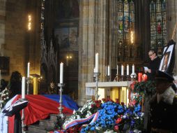 El funeral concluyó esta tarde con una ceremonia familiar en el crematorio Strasnice de Praga. AFP  /