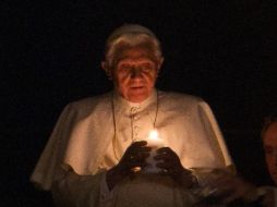 Benedicto XVI realiza este acto a unas horas de celebrar la misa de Nochebuena. AFP  /