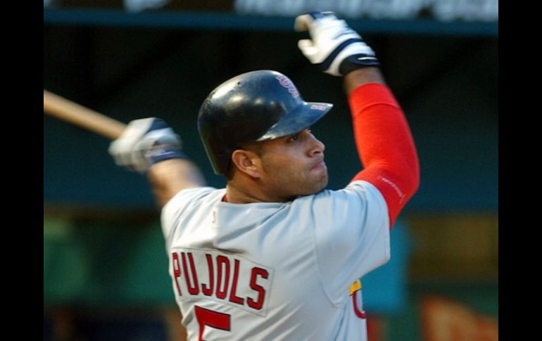 Pujols demostró por qué es el mejor bateador de su generación con uno de los mejores despliegues ofensivos de la historia. AP  /