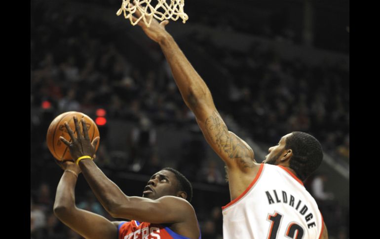 LaMarcus Aldridge sumó 25 puntos y siete rebotes. AP  /