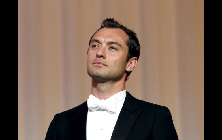 Jude Law y Keira Knightey protagonizan Anna Karenina. ARCHIVO  /