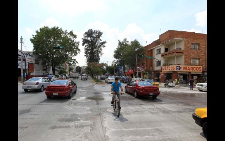 Titular de Vialidad aclaró que tras modificaciones, ambas vialidades tendrían estacionamiento garantizado.  /