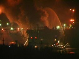 El incendio en el muelle de Roslyakovo, habría comenzado cuando los andamios de madera se incendiaron. REUTERS  /