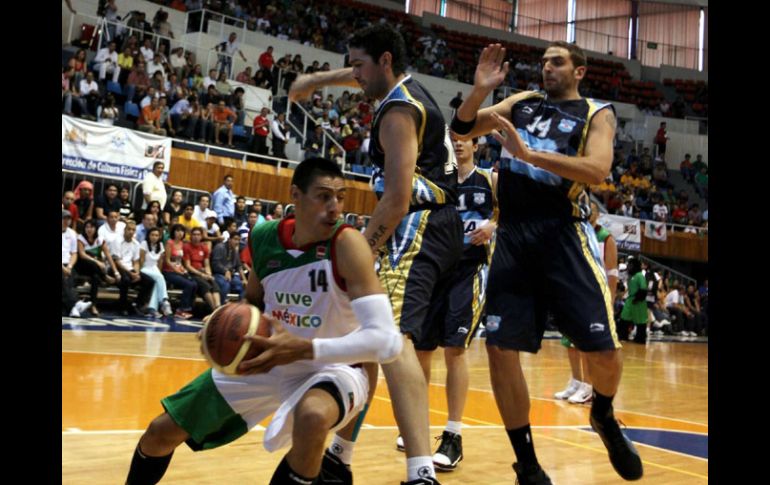 Imagen de Archivo del basquetbolista mexicano Gustavo Ayón. MEXSPORT  /