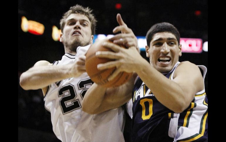 Los Spurs tuvieron 49 por ciento de acierto en tiros de campo. AP  /