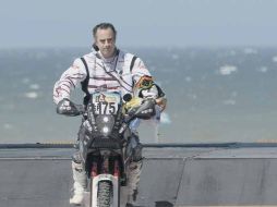 El piloto de motos argentino, Jorge Martínez Boero, en el arranque del Rally Dakar 2012, antes del fatal accidente. AFP  /