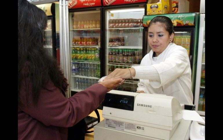 Respaldo económico en efectivo para abrir o ampliar un negocio de mujeres que alcanza hasta 80% del costo total. ARCHIVO  /