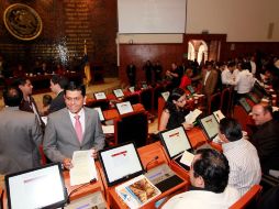 En el Congreso local laboran mil 300 trabajadores, a decir de los legisladores locales.  /