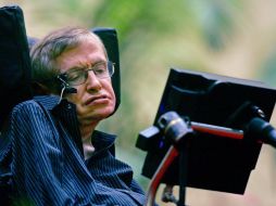 Stephen Hawking desentraña grandes misterios del universo, pero se rinde ante un misterio mayor. AP  /