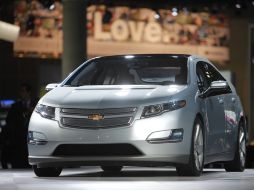 General Motors reforzará las estructuras en torno de las baterías de sus autos eléctricos Volt para darles más seguridad en choques. AP  /