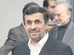 Mahmoud Ahmadinejad pretende contrarrestar la presión que potencias mundiales hacen contra él. REUTERS  /