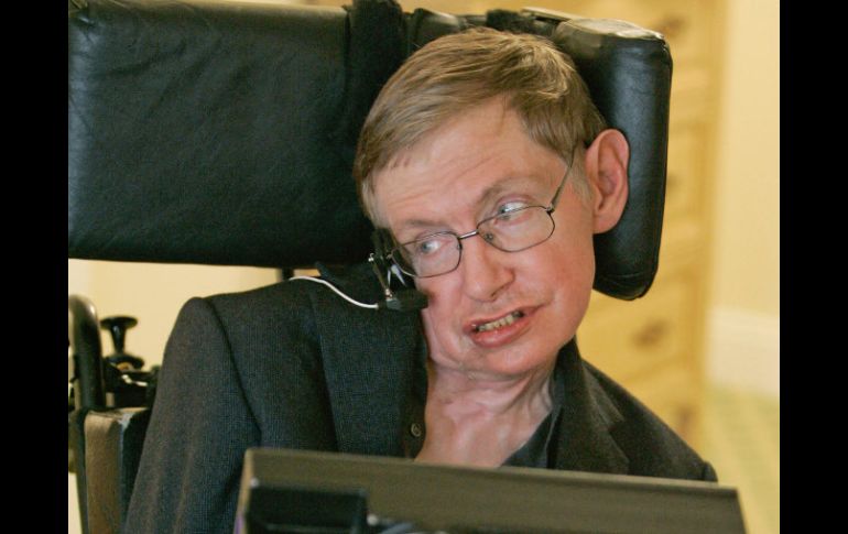 Hawking logró reconocimiento mundial cuando popularizó la investigación en la astrofísica teórica. AP  /