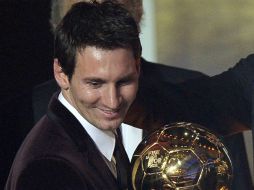 El delantero argentino Lionel Messi ganó por tercera vez el Balón de Oro. EFE  /