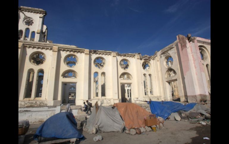 El gobierno mexicano apoya con cinco proyectos para la edificación de orfanatos, escuelas y clínicas de salud. EFE  /