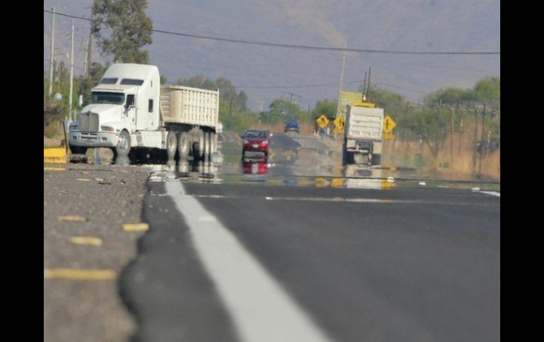 Jalisco es privilegiado con recursos federales para el mantenimiento y modernización de carreteras.  /