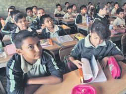 En Zapopan y Tlajomulco hay escuelas con salones de más de 50 alumnos.  /