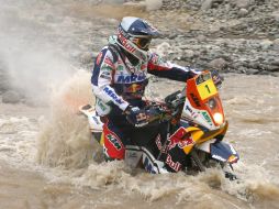 Marc Coma conduce su moto KTM durante la undécima etapa del Rally Dakar. EFE  /