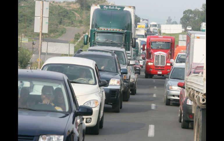 El titular de la Semades hizo un llamado a que los vehículos con mayor antigüedad afinen y verifiquen su automóvil.  /