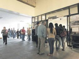 El IFE tiene como fecha límite de entrega de credenciales el 31 de marzo.  /