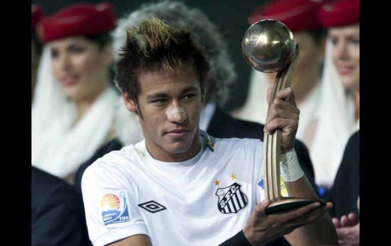 Neymar, jugador de bronce del torneo, durante el juego final del Mundial de Clubes FIFA 2011. MEXSPORT  /