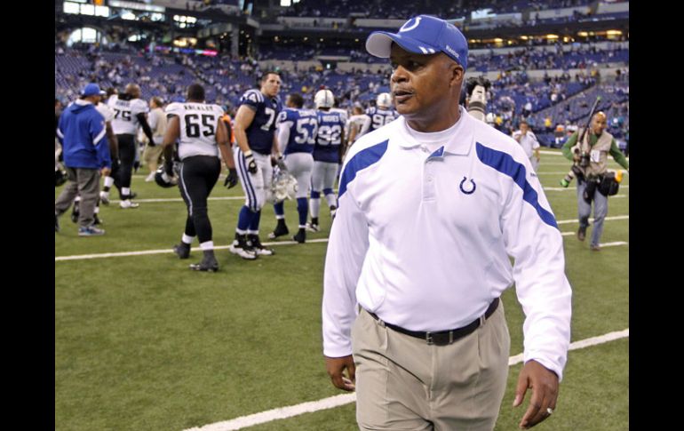 Jim Caldwell deja su trabajo al frente de Indianápollis. AP  /